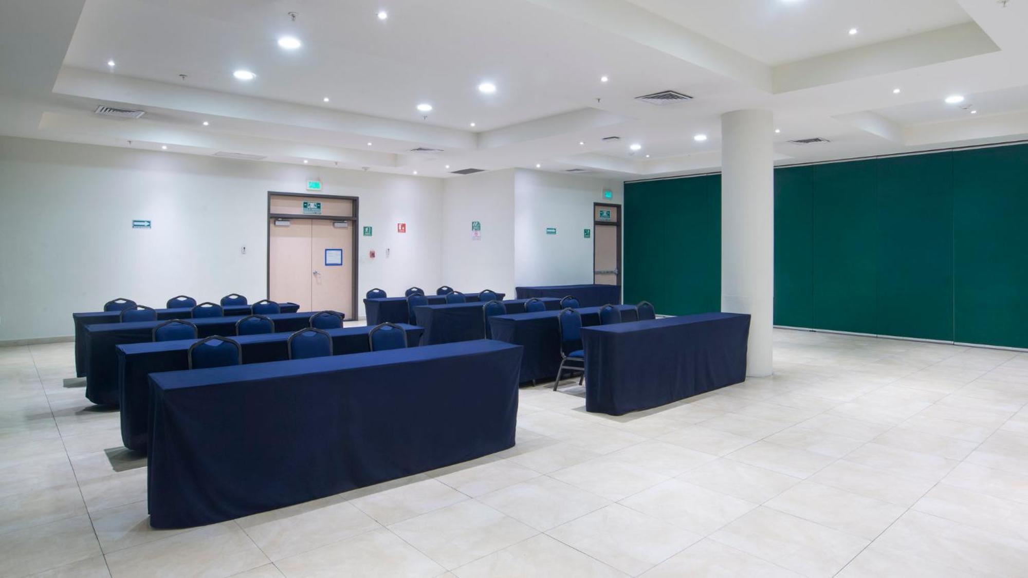 Holiday Inn Express Xalapa By Ihg Exterior foto