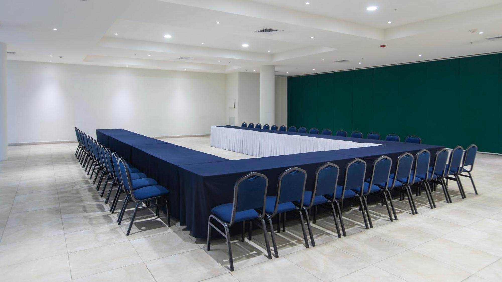Holiday Inn Express Xalapa By Ihg Exterior foto